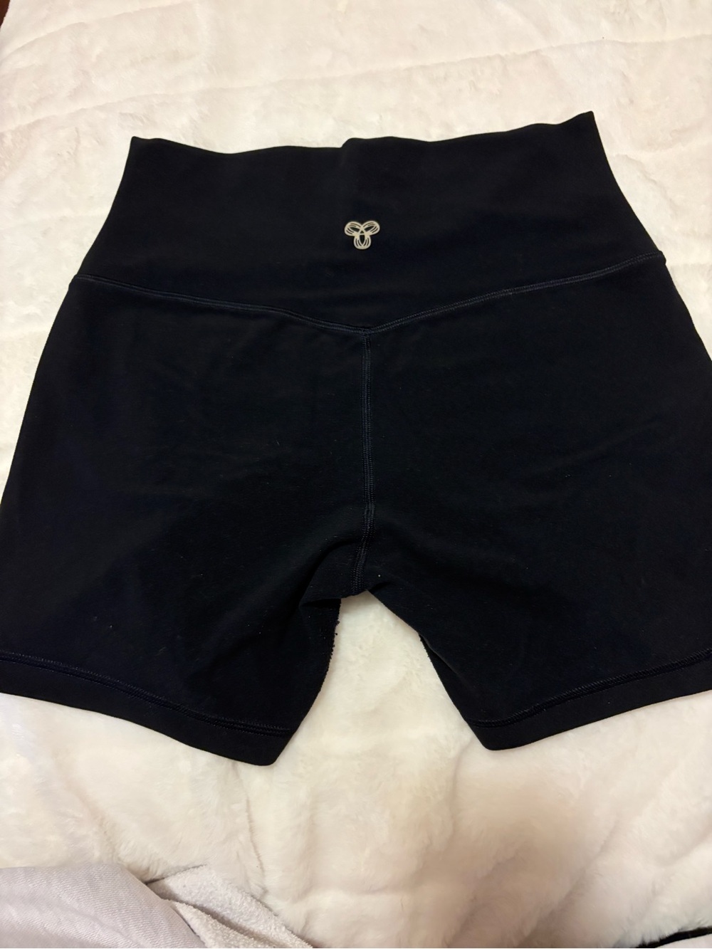 BUTTER Cheeky Hi-Rise 5" Short
Sweat-wicking high-rise cheeky bike shorts